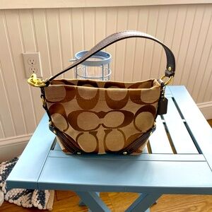 Coach purse from signature collection.